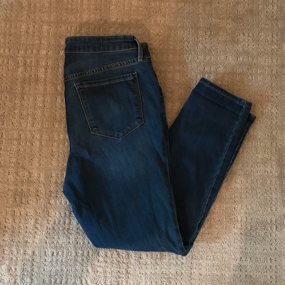 Women’s old navy maternity jeans